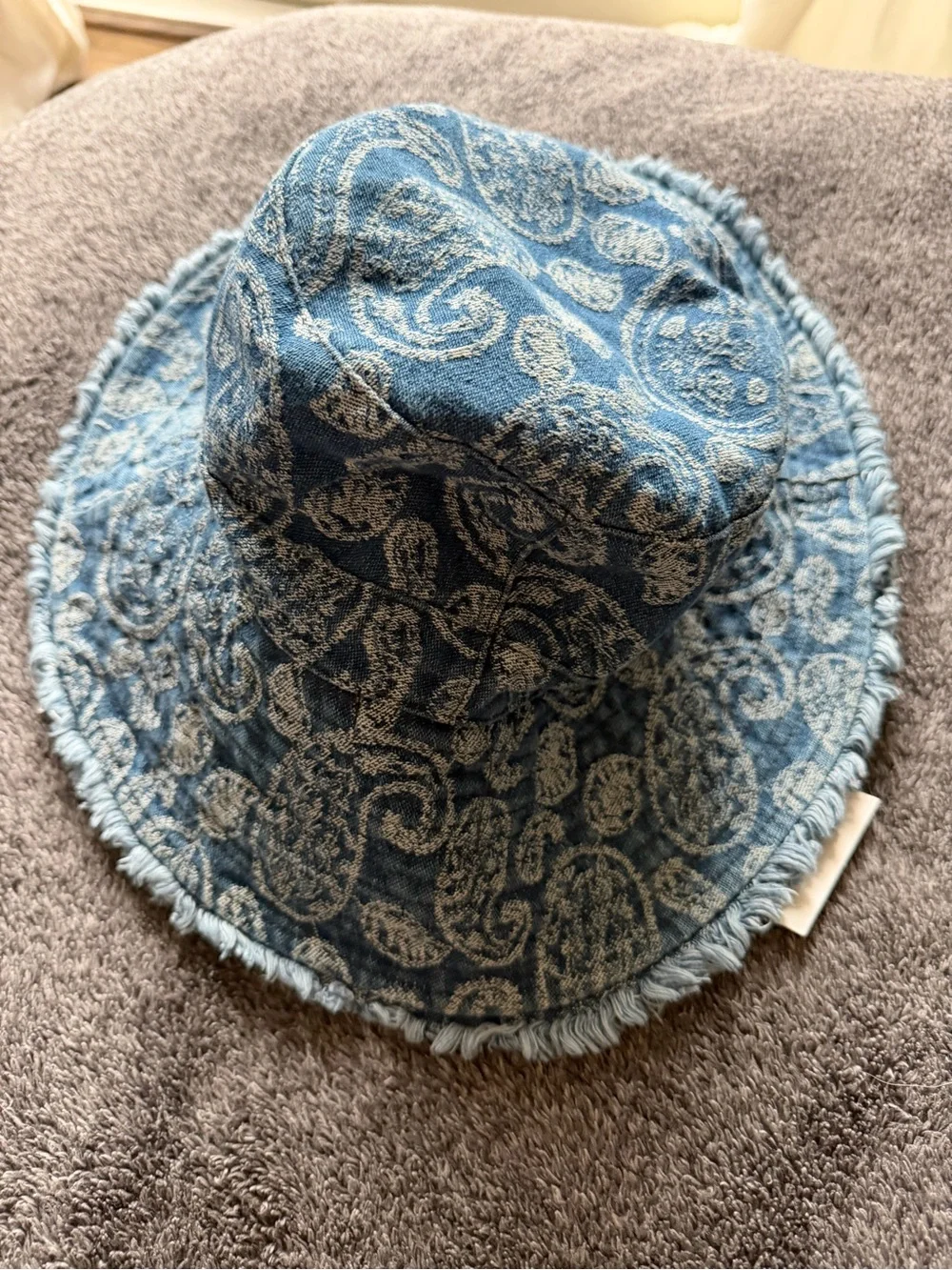 Zara bucket hat